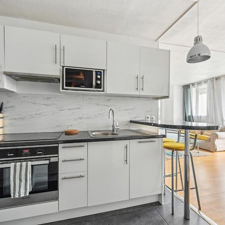 Chic And Comfortable Apart With Balcony Levallois-Perret Bagian luar foto