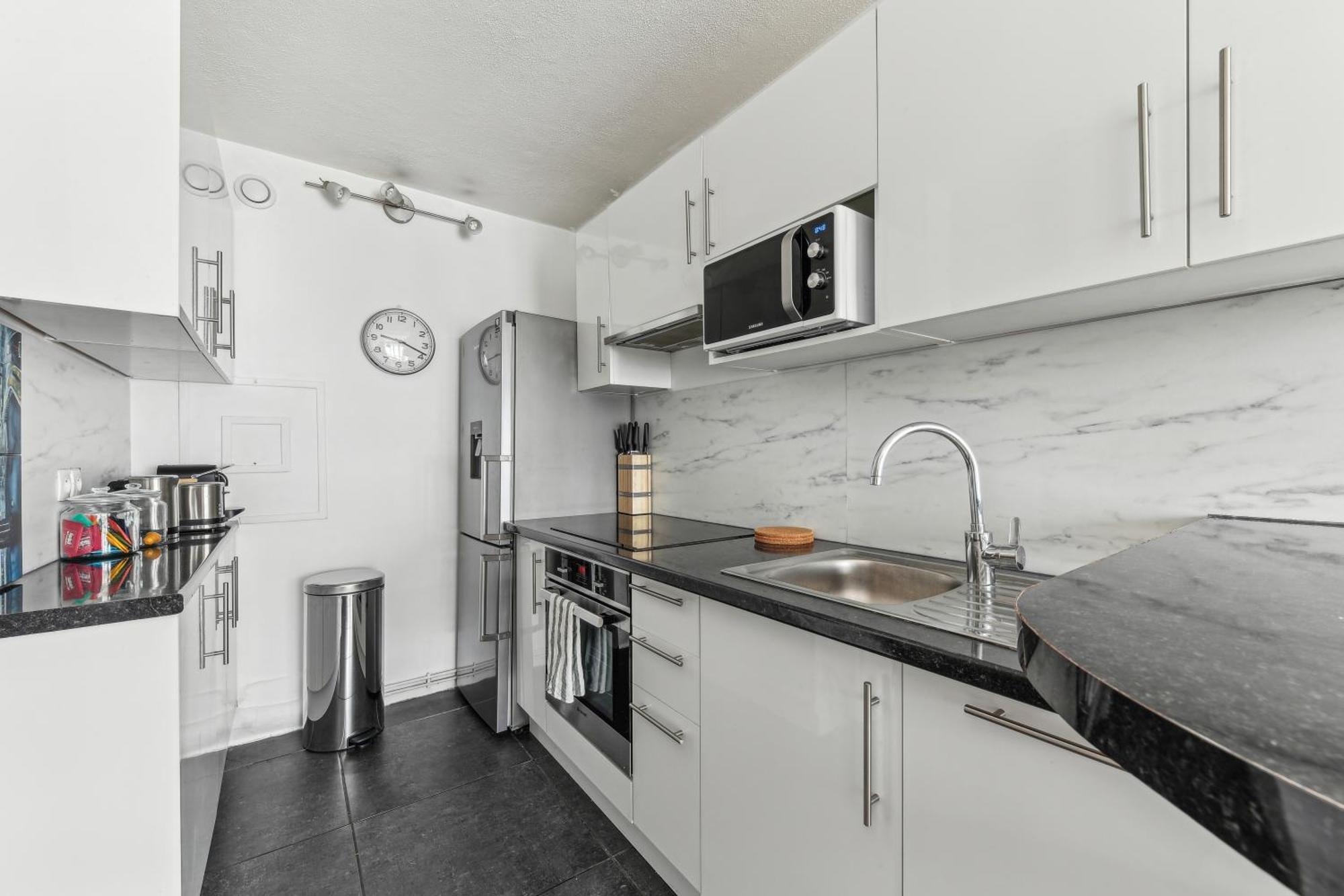 Chic And Comfortable Apart With Balcony Levallois-Perret Bagian luar foto